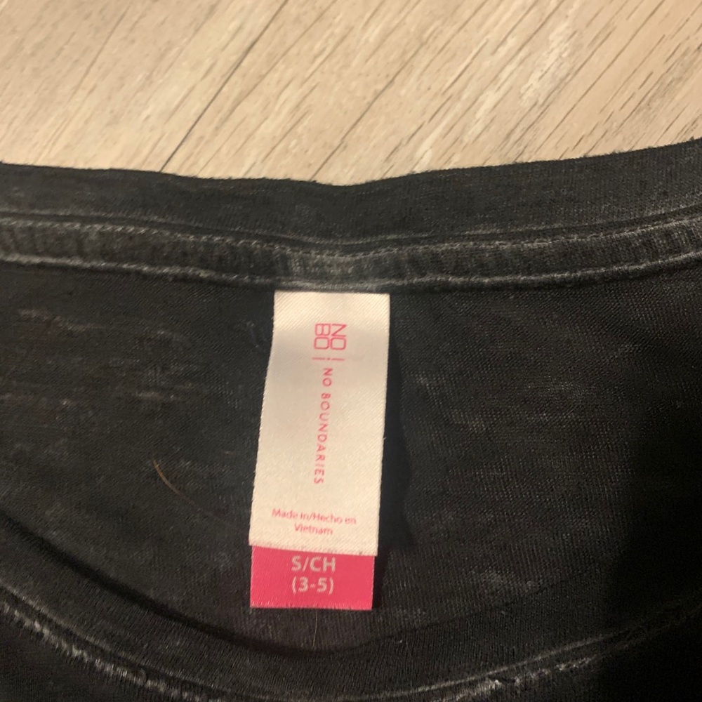 Shirts - Picture 3 of 6